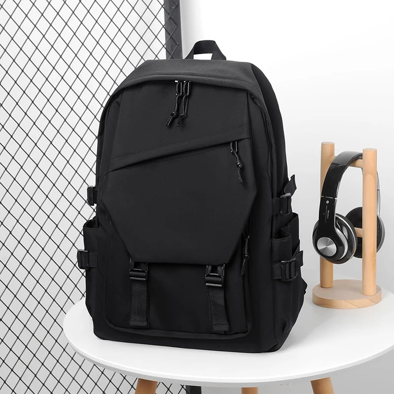 Simple solid color backpack,  travel backpack, plenty of storage space, very suitable for commuting, school, work and going out.